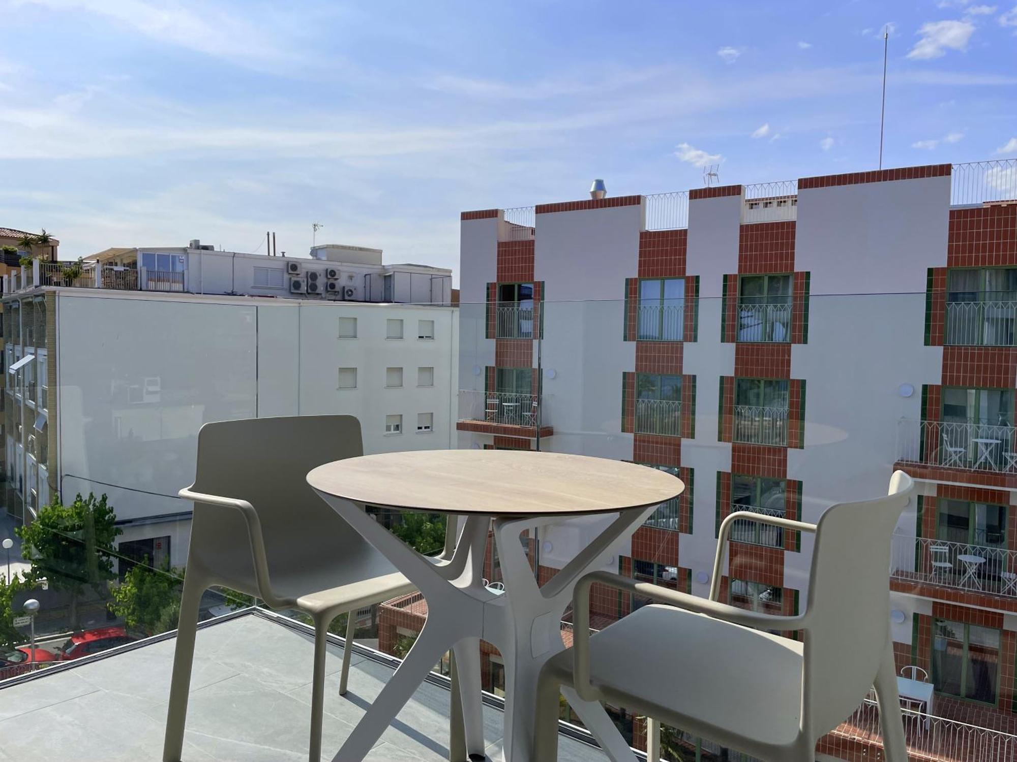 Rentalmar Suites Salou Families Only Phòng bức ảnh
